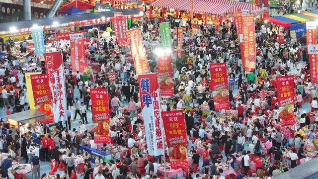 NCAA比分_蚌埠龙虾节被曝有“点歌刺客”NCAA比分，当地多部门介入调查