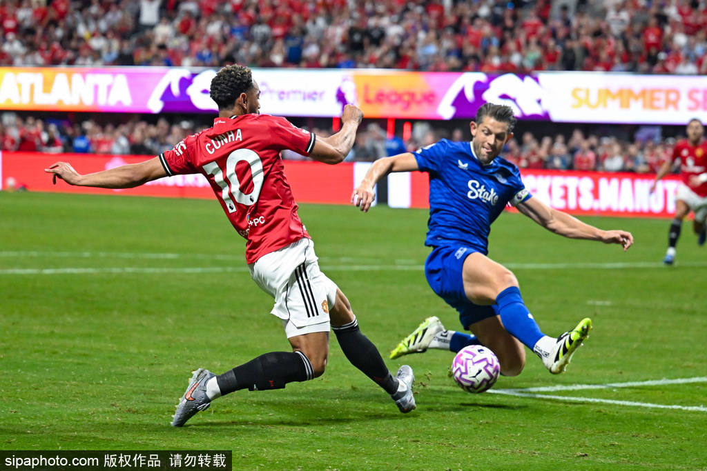 诺丁汉森林vs布伦特福德_曼联主场失利：卡拉菲奥里头球破门引争议诺丁汉森林vs布伦特福德，阿森纳1-0领先！