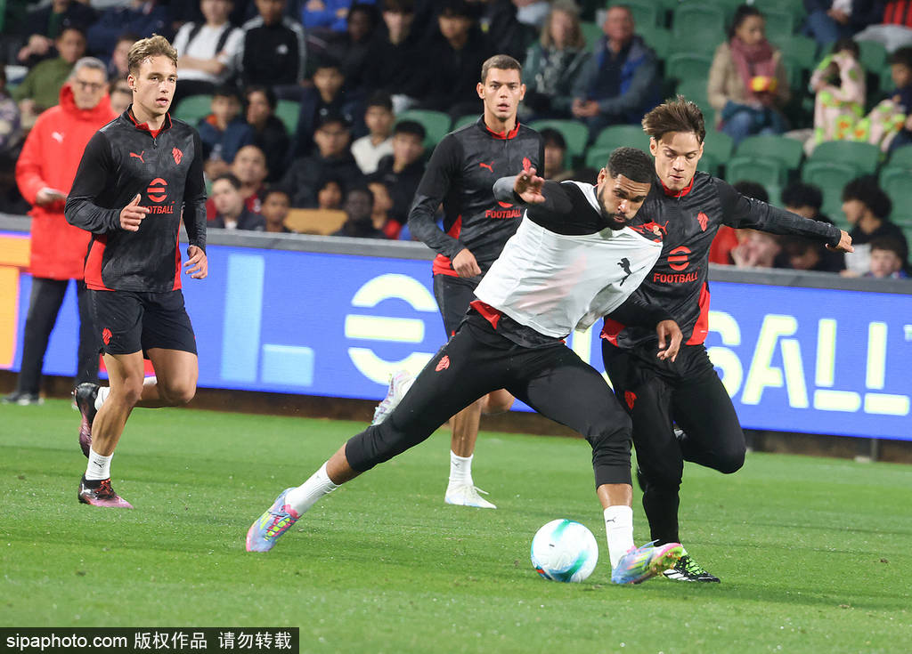 皇冠体育App下载_米兰新前锋锁定皇冠体育App下载！博尼法斯转会交易进展如何？