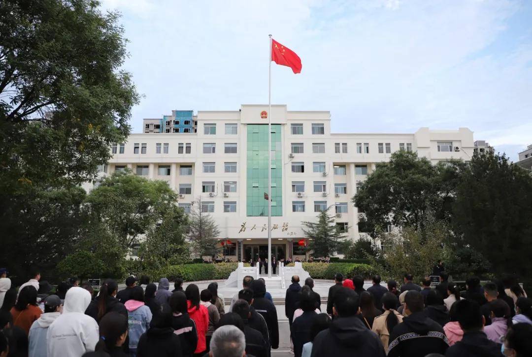 皇冠信用網押金多少_“一家几口都是公务员”皇冠信用網押金多少，人口小县财政供养入不敷出！副部级退休官员建议探索“公务人员与常住人口比例式削减”