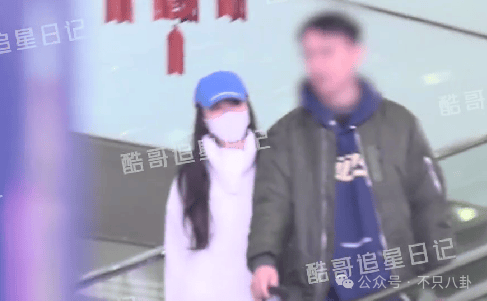 NBA篮球返水_他俩没分手但被拍到吵架了NBA篮球返水，吵得很凶......