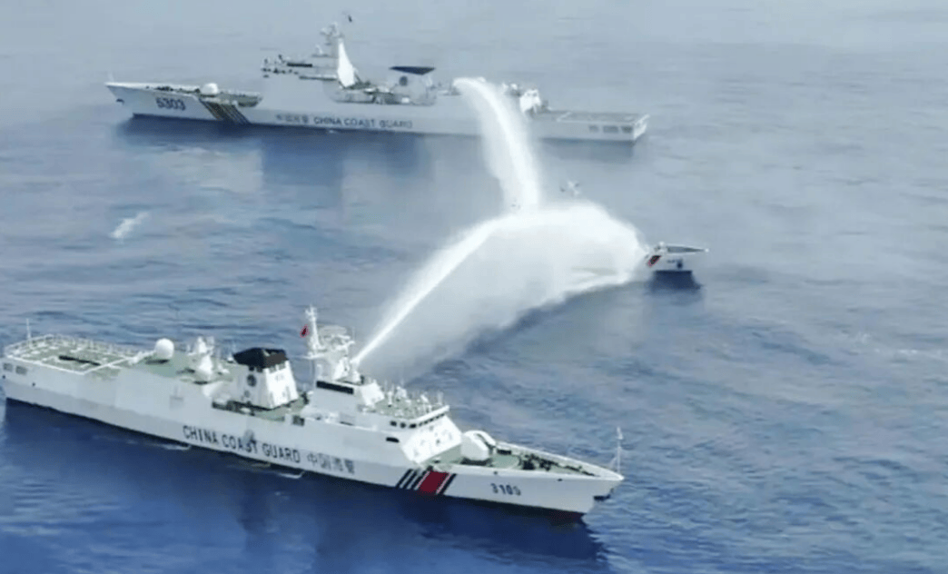 皇冠信用网代理注册_南海爆发激烈对峙皇冠信用网代理注册，菲方主力舰高速飙船，迎头撞上中国海警艇