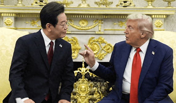 皇冠体育App下载_中方忍耐5天后皇冠体育App下载，对美打响“第二枪”，交易已全面冻结，中美相互征费！韩总统室上门求情