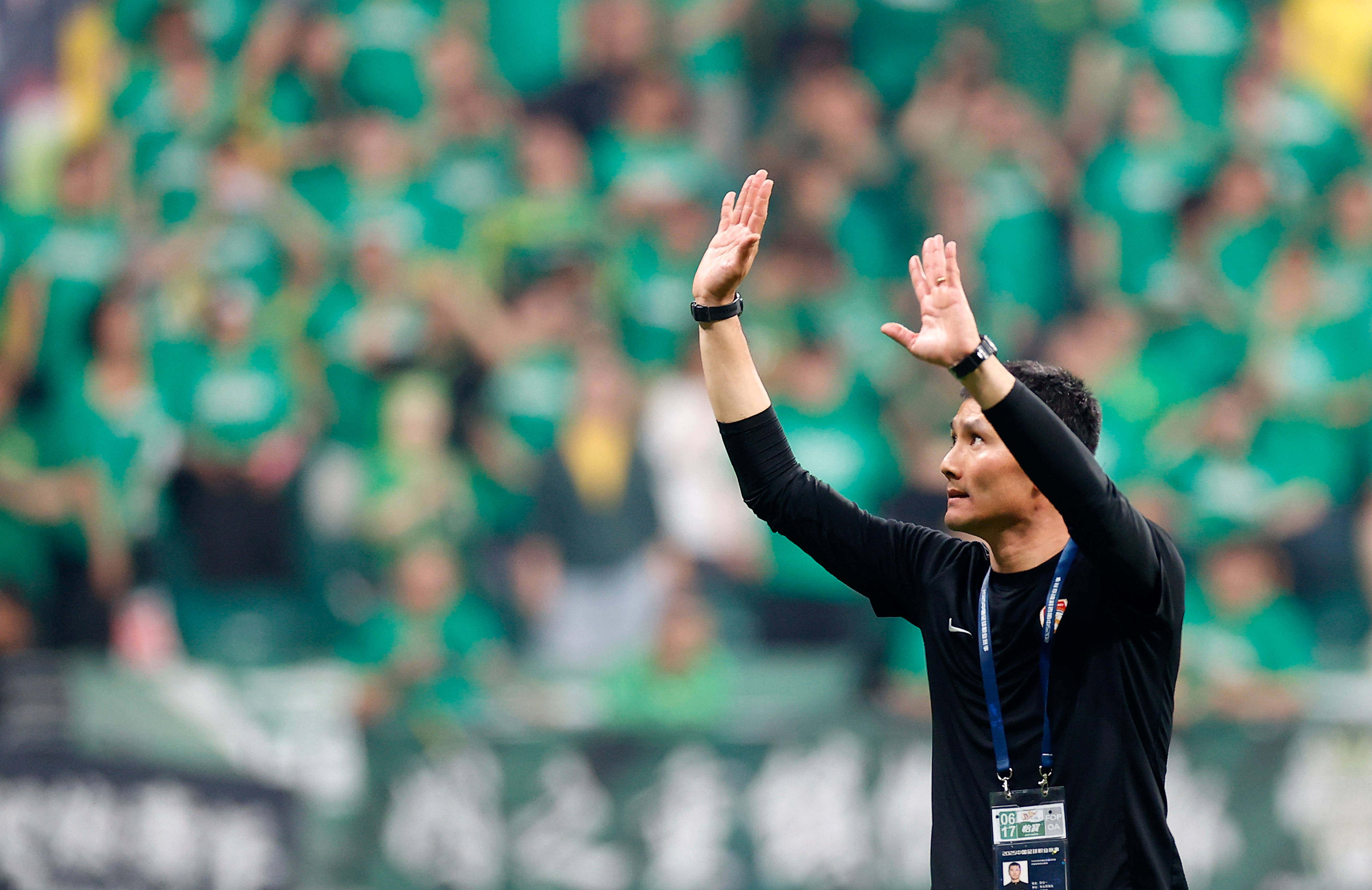 利物浦 vS 皇家马德里_足协官方：邵佳一出任中国男足国家队新任主教练