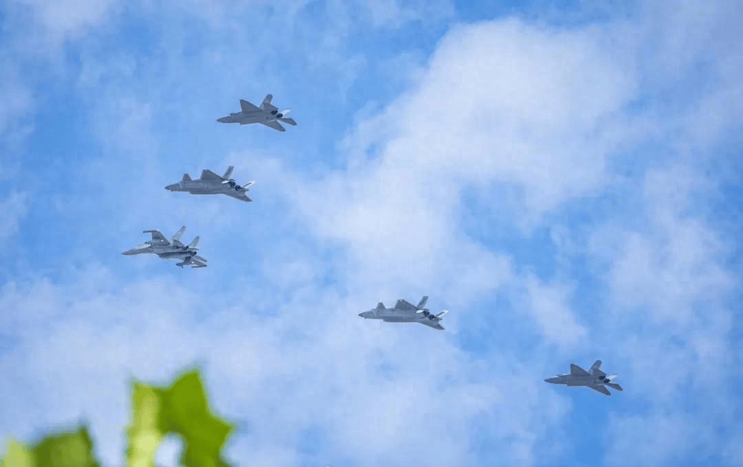 皇冠皇冠代理平台_高市早苗通知全球皇冠皇冠代理平台，不撤回涉台言论，话音刚落，解放军攻击11亮相