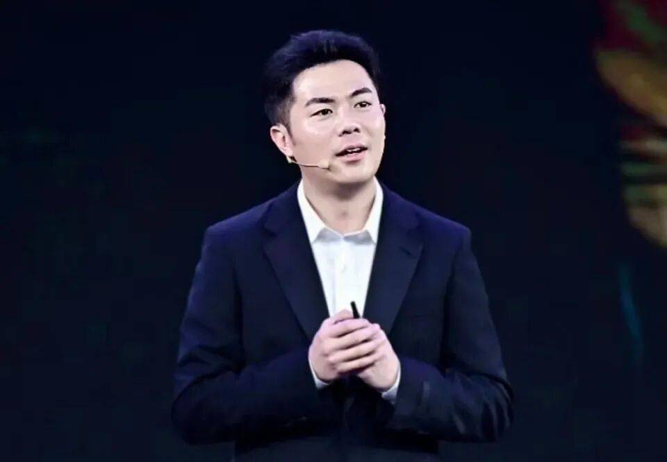 皇冠信用网如何注册_霸王茶姬创始人和“最美光二代”联姻