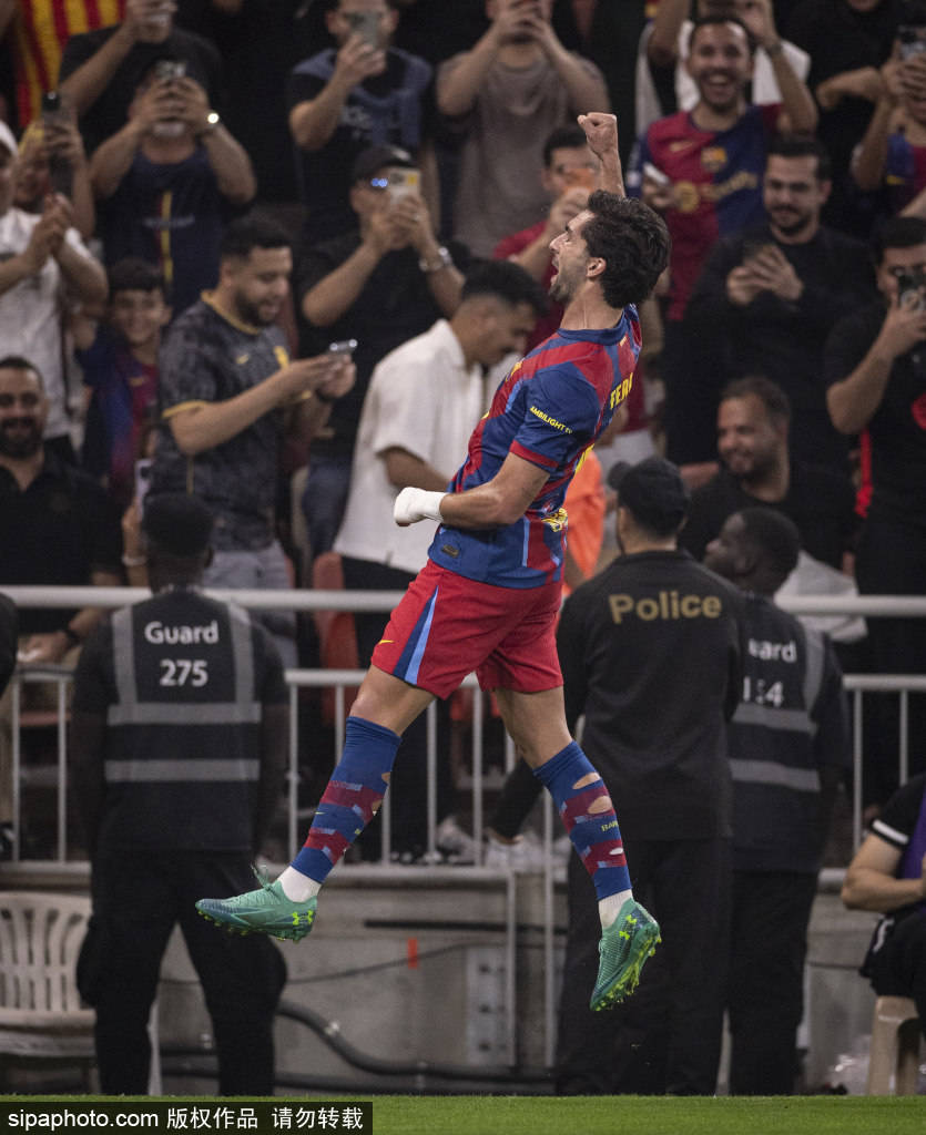 皇冠代理返水_请忘掉哈兰德、凯恩和姆巴佩皇冠代理返水，拉菲尼亚才是世界足坛最佳前锋