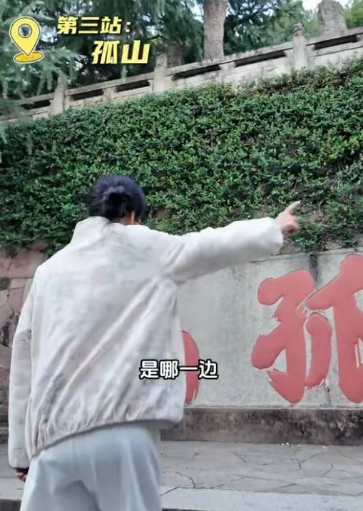 皇冠信用盘登123出租 _知名女演员在杭州坐公交：又回到熟悉的地方皇冠信用盘登123出租 ，网友：我的童年回忆啊